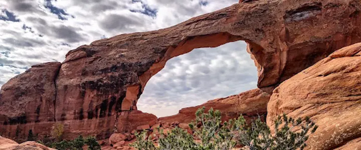 Arches National Park Full Day Hiking Tour