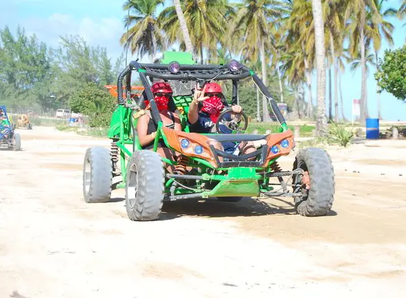 ADVENTURE IN THE CAVE ON BUGGIES 